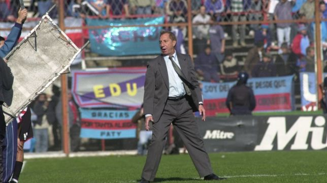 con un emotivo video, hinchas de estudiantes piden por el nombre de bilardo en 1 y 57