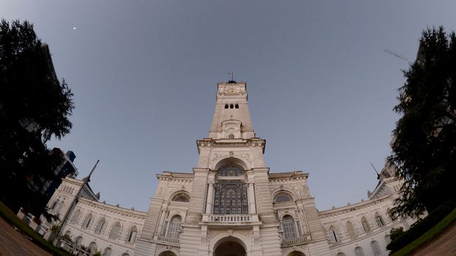 la plata recibio la primera cuota del fondo para municipios bonaerenses
