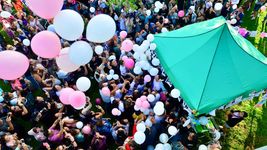 emotivo encuentro en meridiano v para homenajear a kim gomez