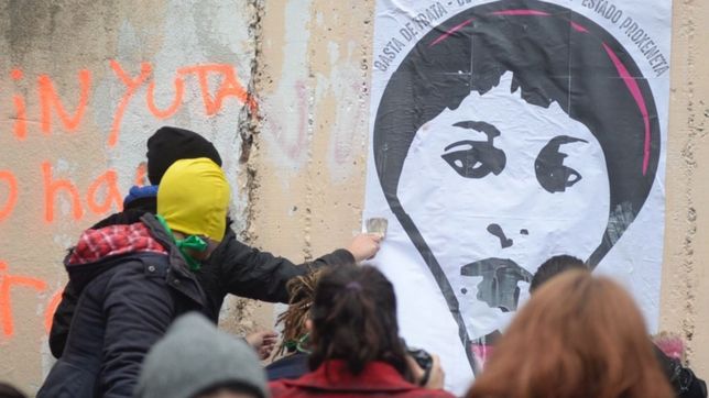 con familiares y amigos, inhumaran los restos de johana ramallo y pediran justicia