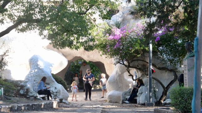 una cita imperdible para los amantes de la jardineria en el paseo del bosque