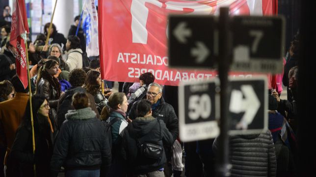 convocan a concentrarse en la plata para protestar contra la condena y la proscripcion a cfk