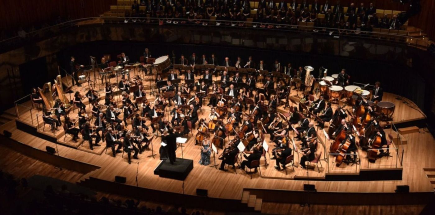 Coro y la Orquesta Sinfónica Argentina