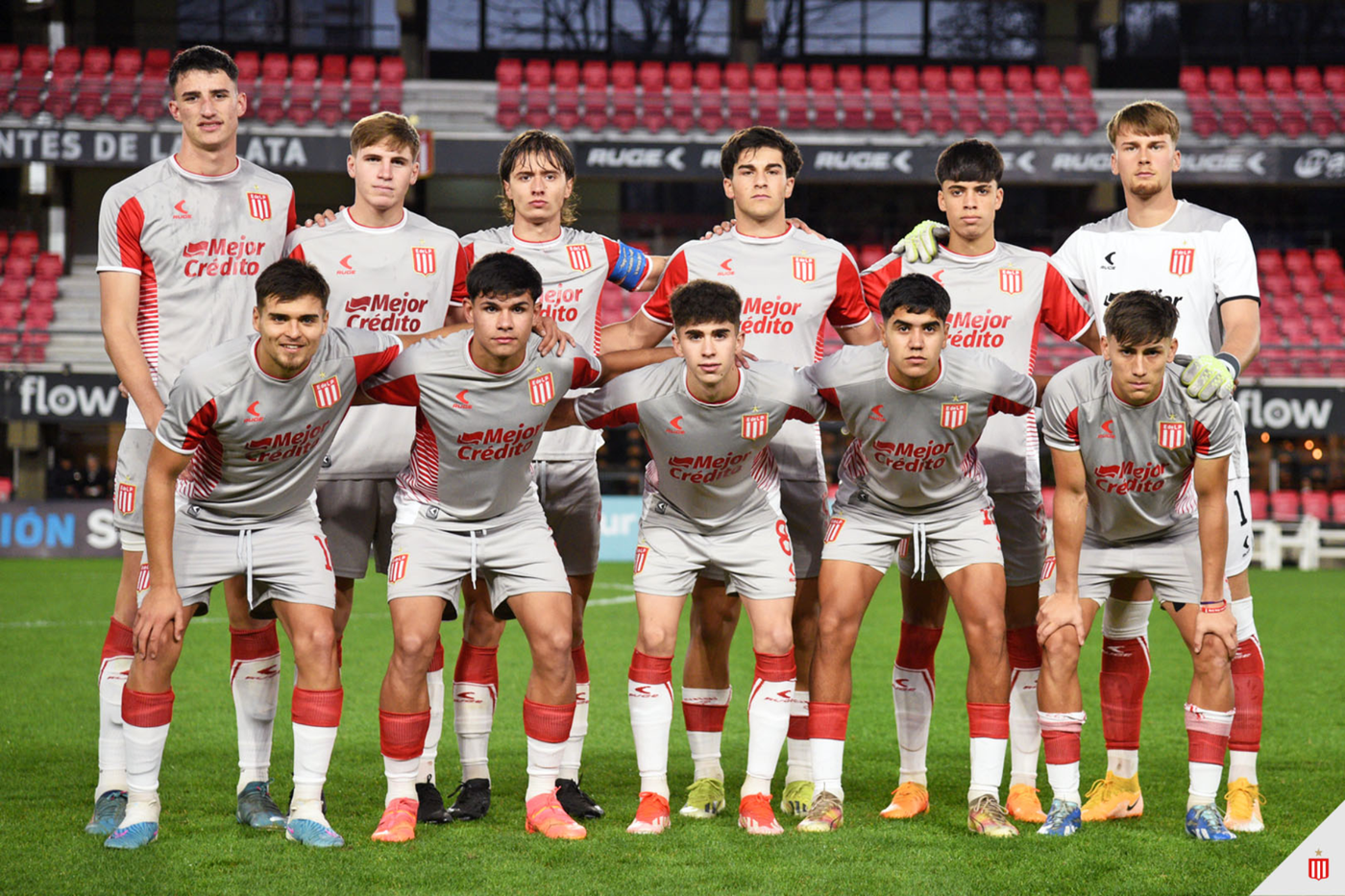 Estudiantes reserva formación.png