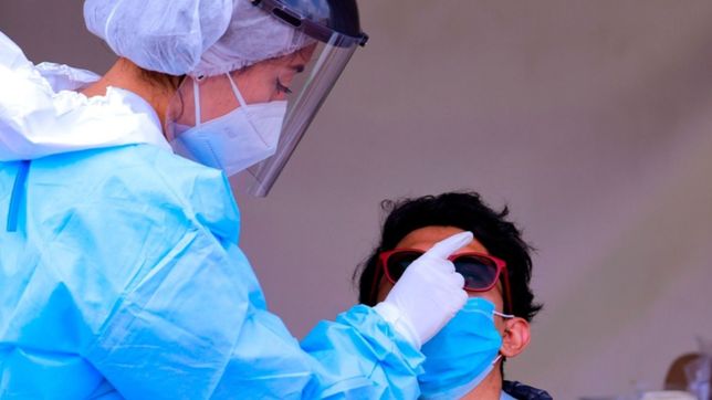 covid en argentina: sigue bajando el numero de casos diarios