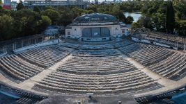 la provincia lanzo una nueva licitacion para restaurar completamente a nuevo el teatro del lago
