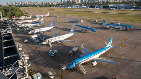 El 10 de abril no habrá vuelos por la adhesión de gremios aeronáuticos