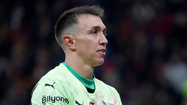 fernando muslera, el primer refuerzo: ¿cuando firmara su contrato con estudiantes?