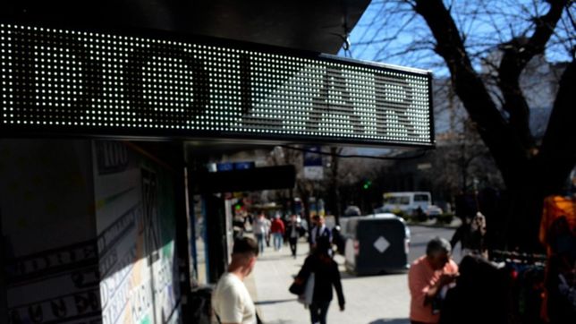 el dolar blue no tiene techo y en la plata ya cotizo por encima de los $1.450