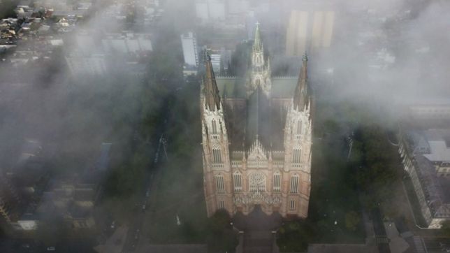 advierten por la presencia de humo y baja visibilidad en la plata