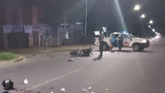 murio un motociclista de 16 anos tras chocar con un auto en la plata