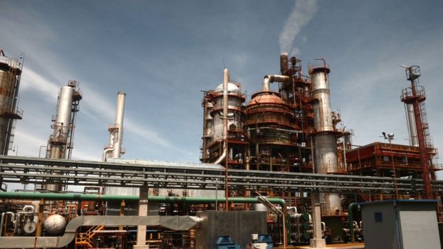 humo, fuego y alarma por un corte de energia externo en ypf