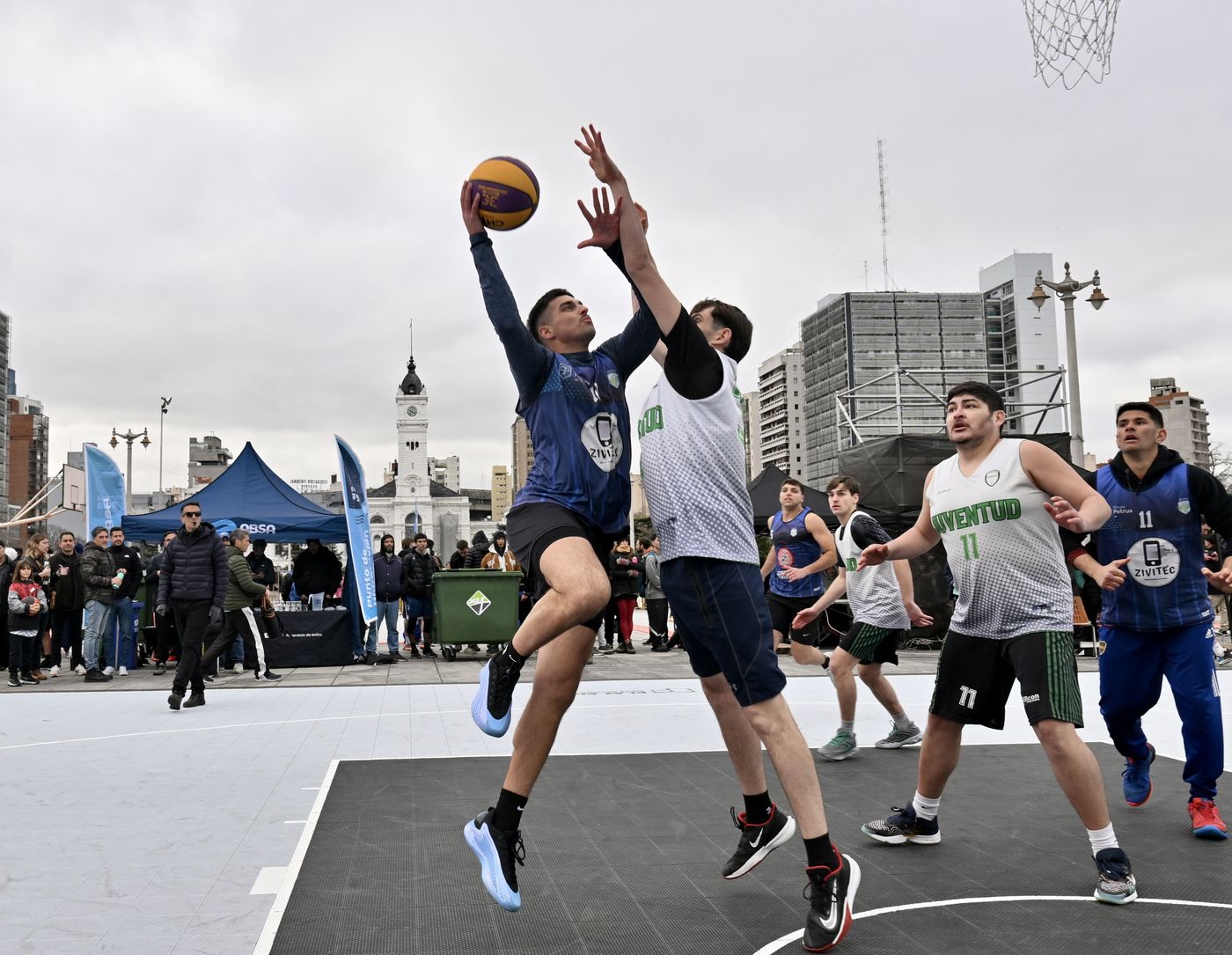 Básquet 3x3 en Plaza Moreno (3)