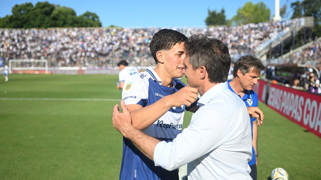 La simpática reacción de Barros Schelotto sobre su papá tras el triunfo de Gimnasia ante Vélez