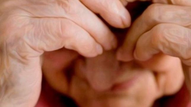 plata, tarjetas y hasta una cuchara de roma: asaltaron a una abuela en una calle de tolosa