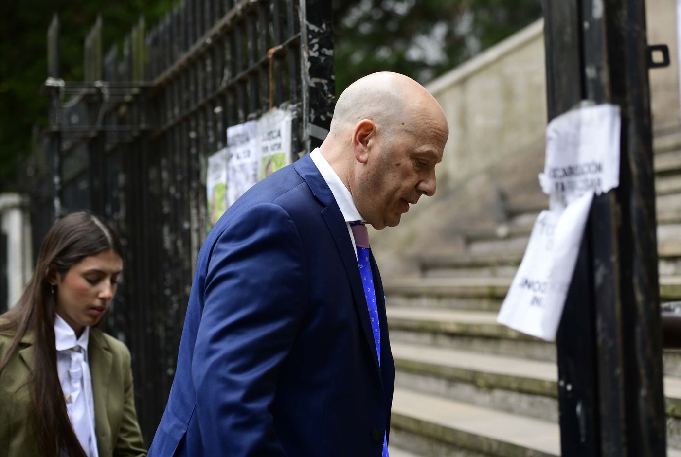 El abogado Flavio Gliemmo en su h&aacute;bitat, ingresando a Tribunales