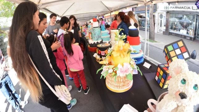 con descuentos, talleres y un circuito gastronomico, estallo la expo dulce en calle 12