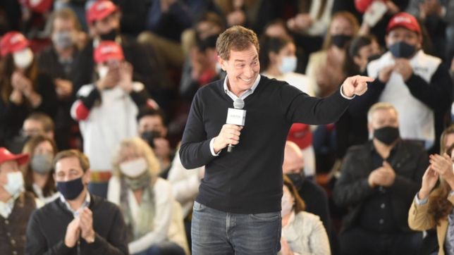 video: el error de diego santilli en pleno acto de cierre de campana en la plata