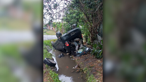 Desbaratan una peligrosa banda tras una persecución y vuelco de película en La Plata Desbaratan una peligrosa banda tras una persecución y vuelco de película en La Plata