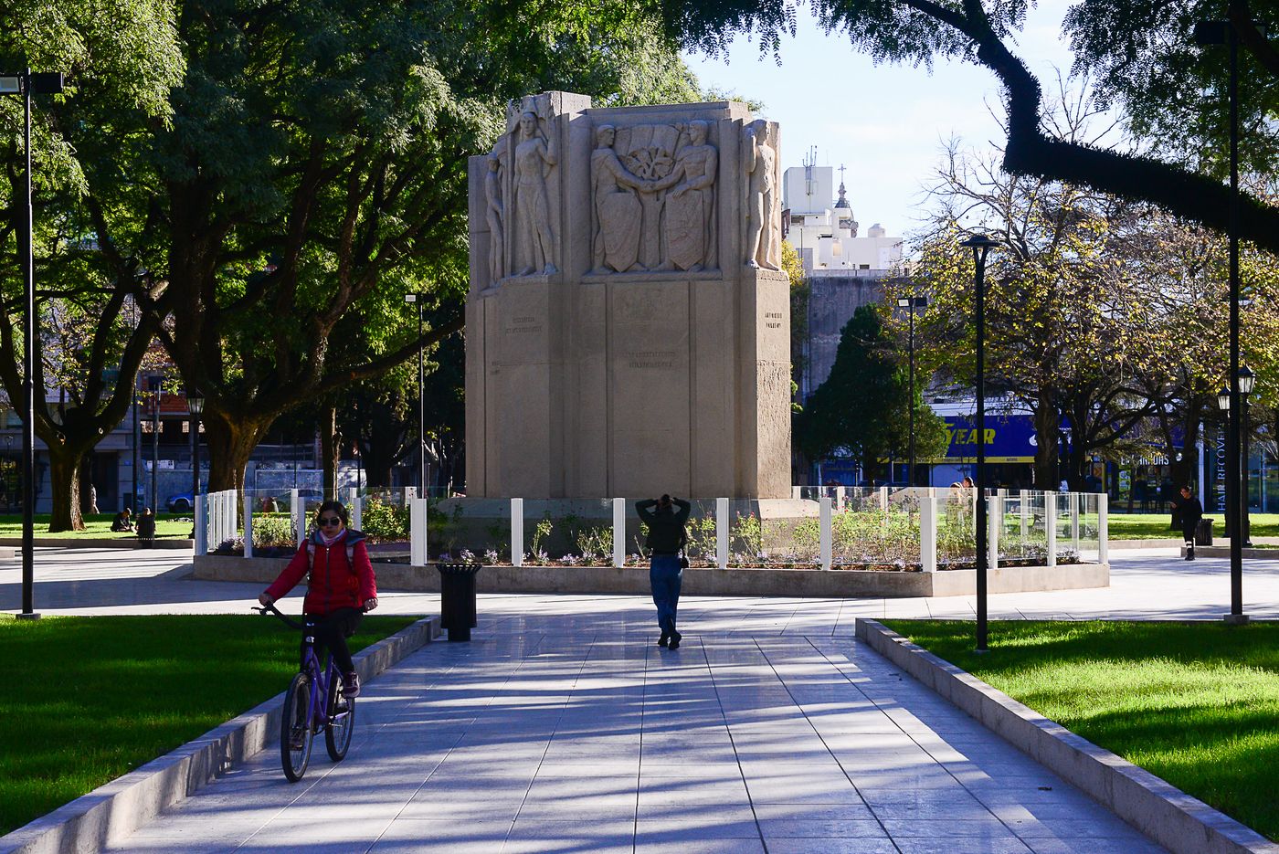 Plaza Rocha después de la reapertura (6).jpg