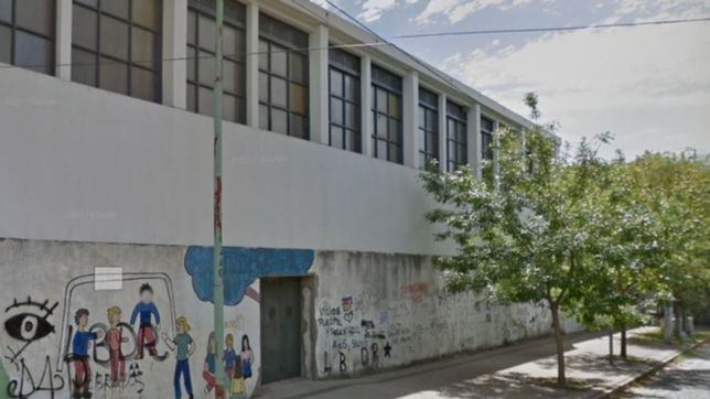 tras el feriado volvieron las amenazas de bomba: evacuaron la escuela media nº 5 de tolosa