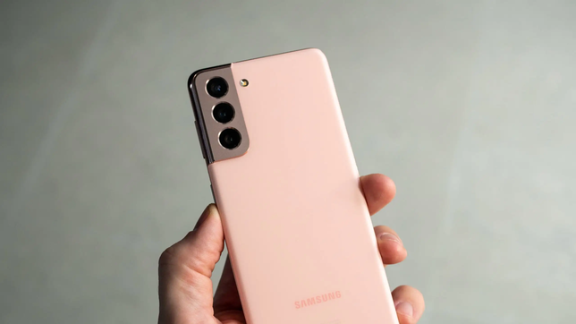 perdio el celular con datos personales en la plata y ofrece otro igual como recompensa para quien lo encuentre