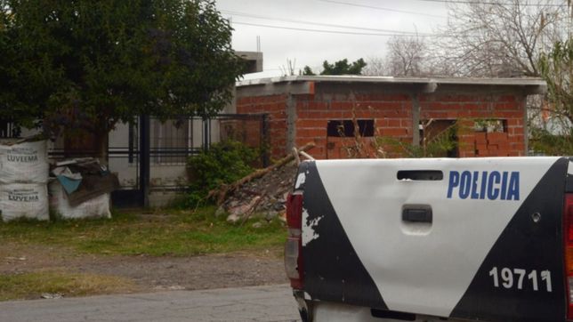 detuvieron a dos personas armadas que intentaron usurpar un terreno en la plata