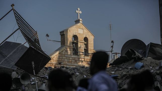 israel destruyo una iglesia en gaza repleta de civiles
