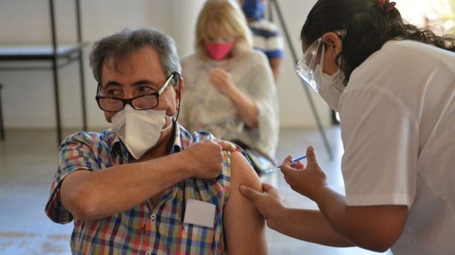 avanza el plan de vacunacion de la provincia contra el covid en grupos de riesgo
