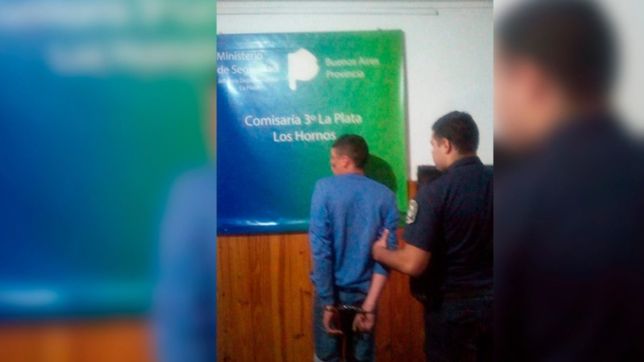 robo una moto, salio a dar una vuelta, choco con un auto y lo detuvo la policia