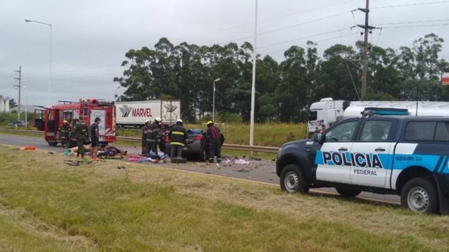 una pareja de platenses murio en un brutal accidente y sus dos hijas fueron internadas