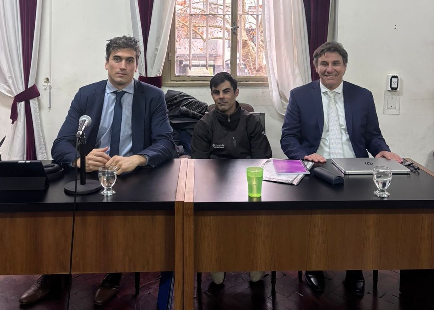 Matias Rival junto a sus abogados Ignacio Fern&aacute;ndez Camillo y Francisco S&aacute;nchez Peralta