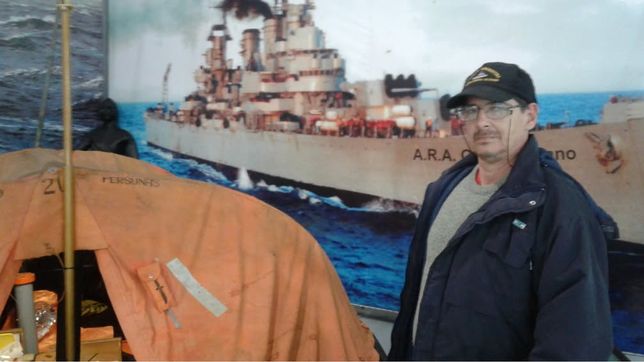 dolor en ensenada por la muerte de un heroe de malvinas y sobreviviente del crucero belgrano
