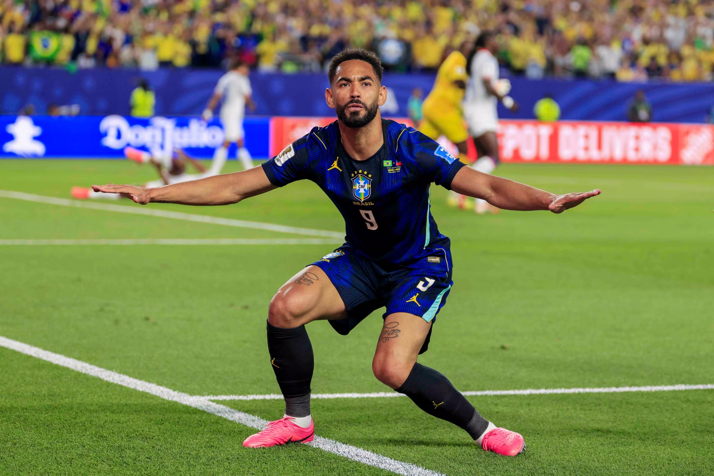 Matheus Cunha, autor de los dos primeros goles de Brasil