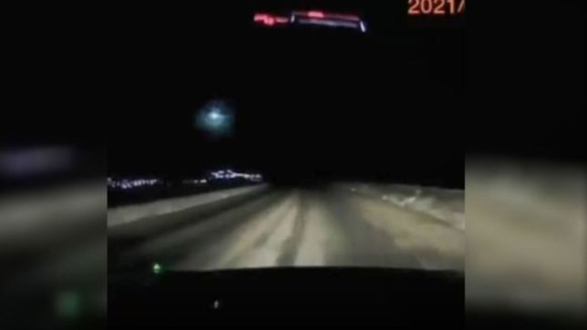 video: asi se vio la explosion de un meteorito en el cielo de kamchatka