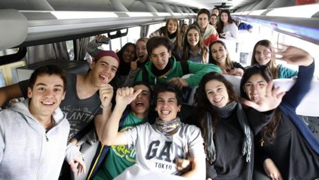 Más de 5 mil chicos ya se anotaron para los viajes gratis de egresados en la provincia