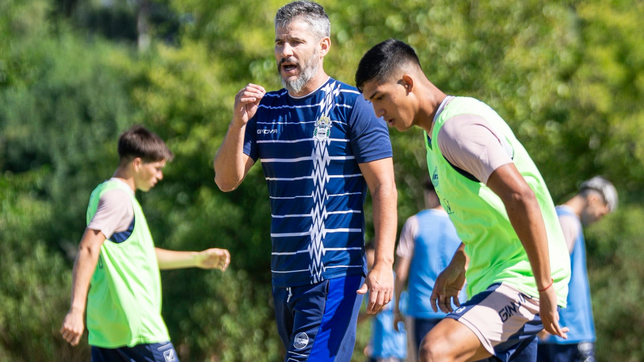 ariel pereyra se mostro alegre e ilusionado en su regreso a gimnasia como entrenador de la reserva