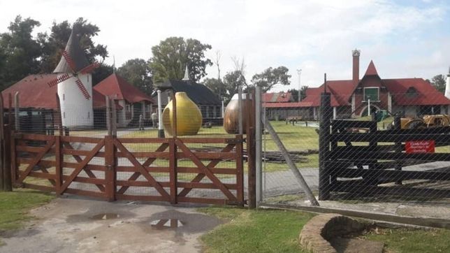 polemica por la granja educativa de la repu que tendra esculturas en lugar de animales
