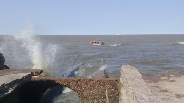 conmocion en berisso por la muerte de un hombre que estaba pescando en el rio de la plata