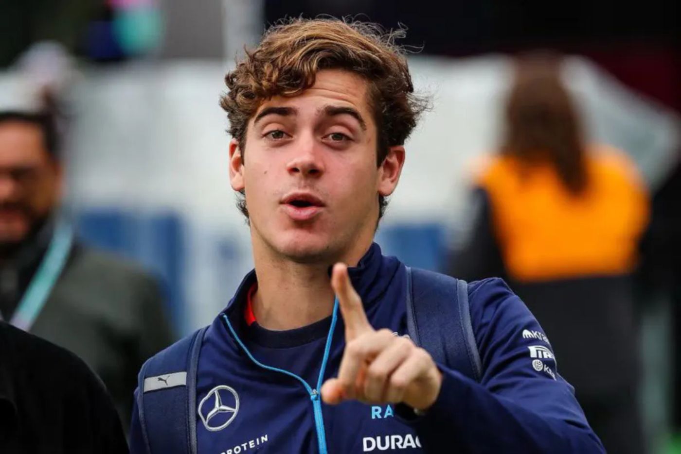 Colapinto Advertencia.jpg