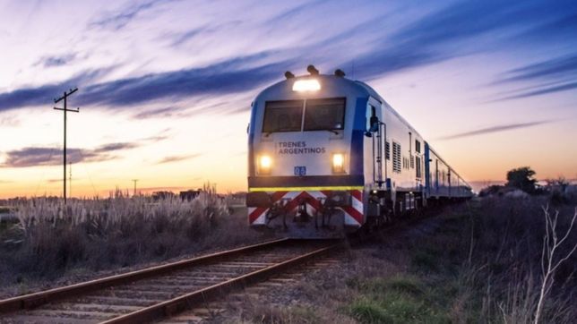 sin boletos hasta marzo, ya funcionan los refuerzos del tren a mar del plata