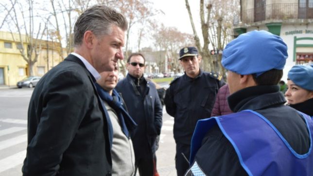 garro se reunio con un especialista ingles para evaluar el policiamiento de la plata