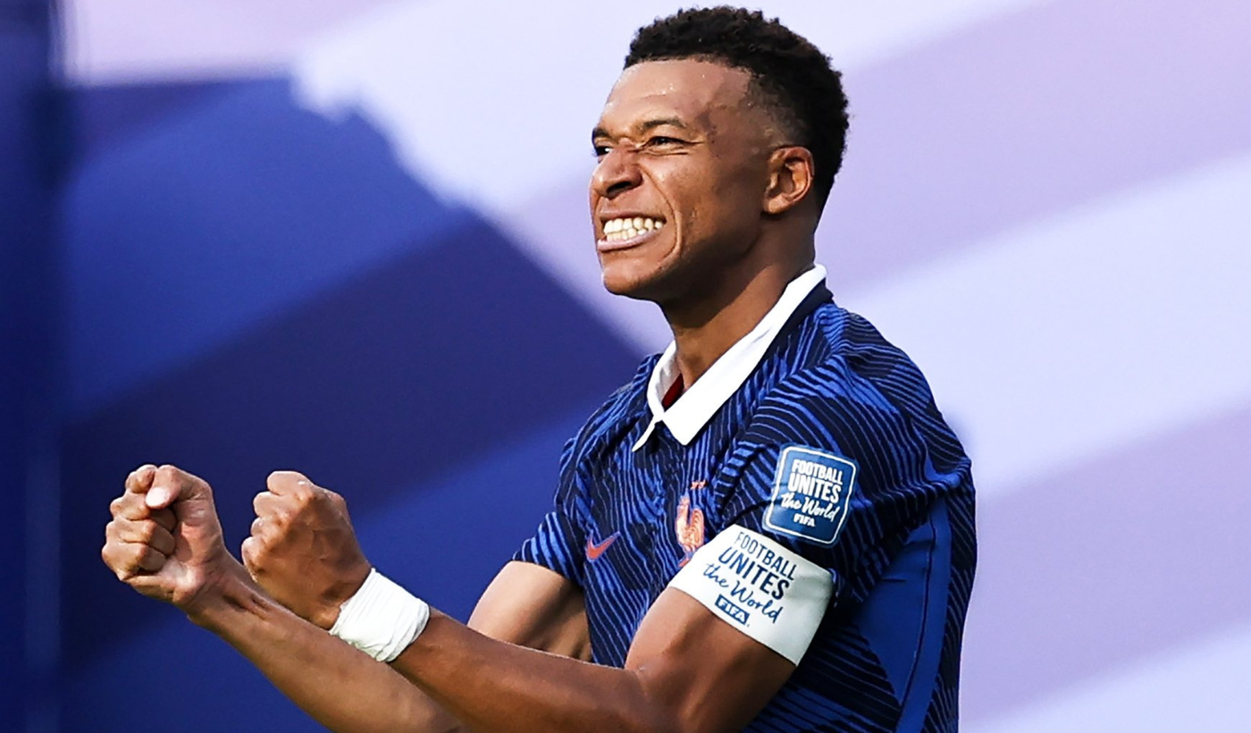 Kylian Mbappe marcó el primer gol para Francia después de errar un penal