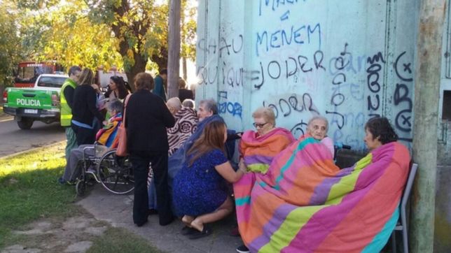 susto en berisso: se incendio un geriatrico con 19 abuelos en su interior