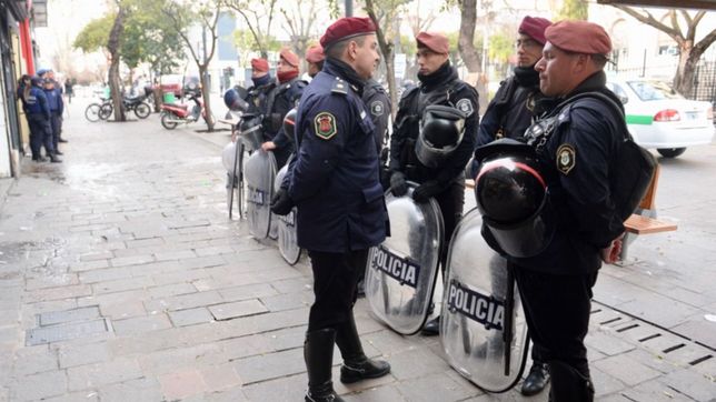 una detenida y mercaderia incautada: el saldo del megaoperativo en el centro de la plata