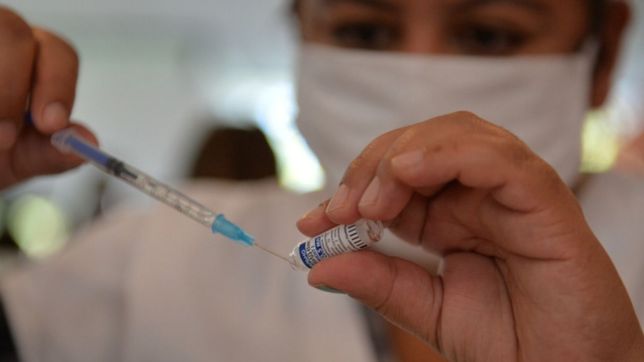 que hay detras del falso escandalo de la chica vacunada contra el covid-19 en ensenada