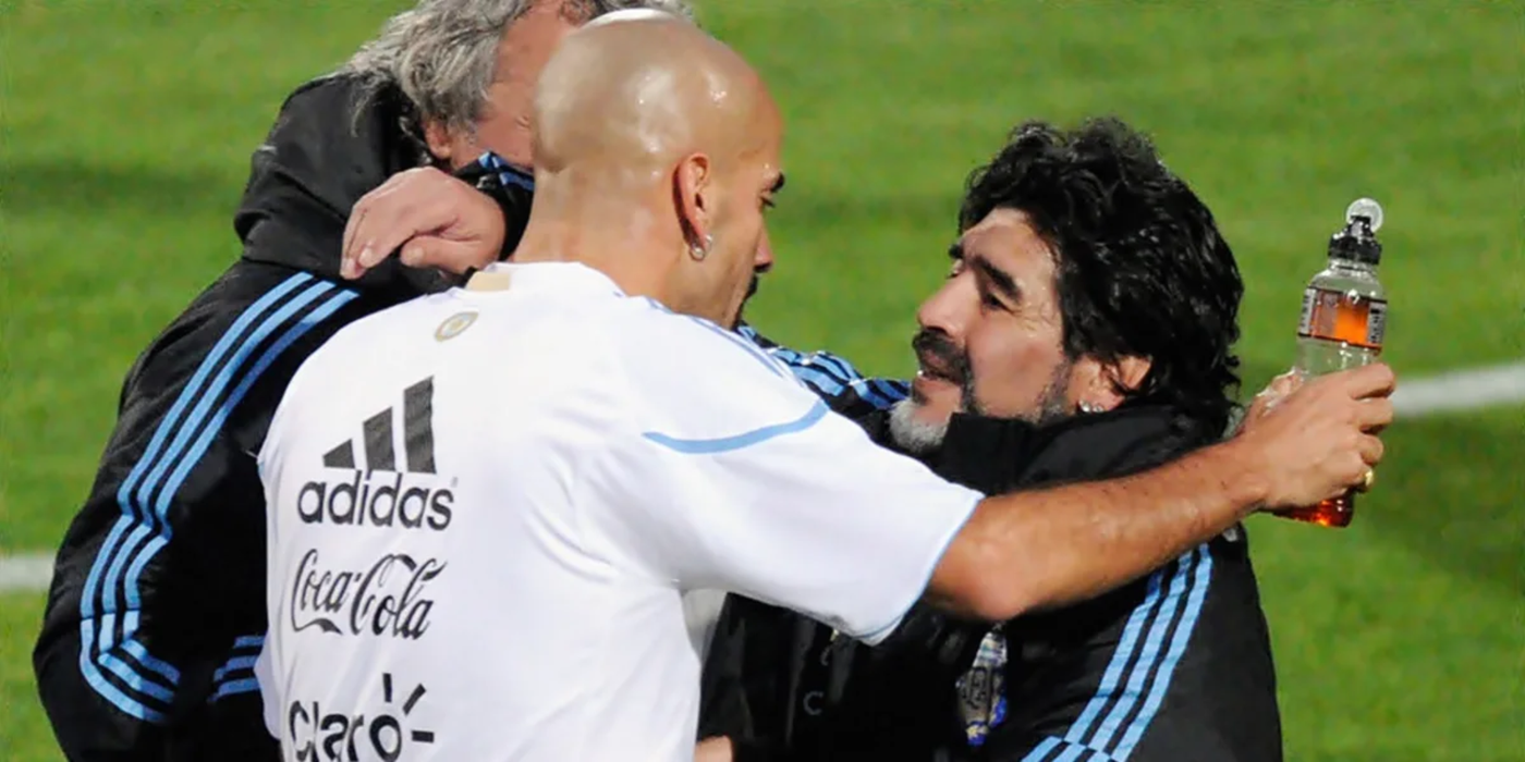 Juan Sebastián Verón Diego Maradona.png