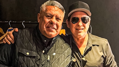 Chiqui Tapia perdón..., el canto de Calamaro en pleno show para al presidente de la AFA