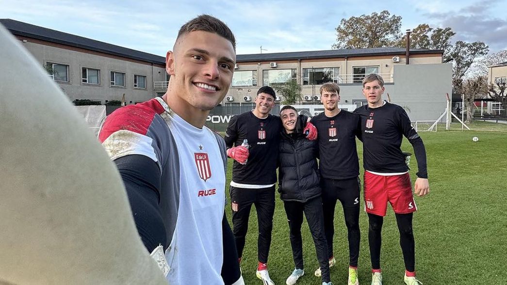 Las razones por las que Estudiantes puede salir a buscar arquero en el mercado de pases