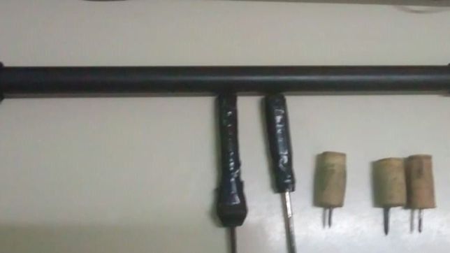 brutal ataque a un joven de 18 anos con infladores, corchos con clavos y destornilladores